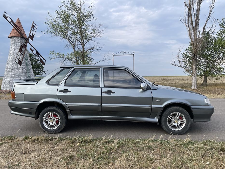 Авто ВАЗ 2115 Lada 1.5 инжектор газ/бензин в хорошем состоянии
