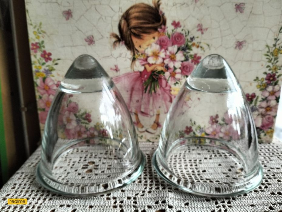 Dwa nieduże klosze z grubego szkła; vintage