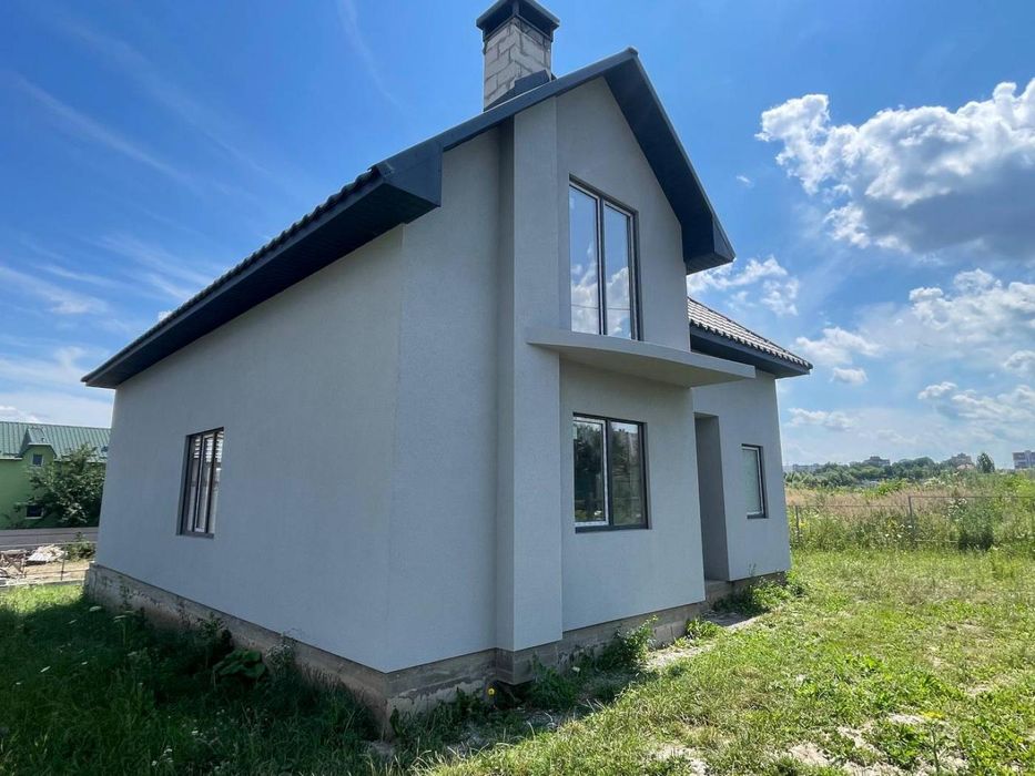 Продам будинок з міськими комунікаціями, Озерна, біля Озера