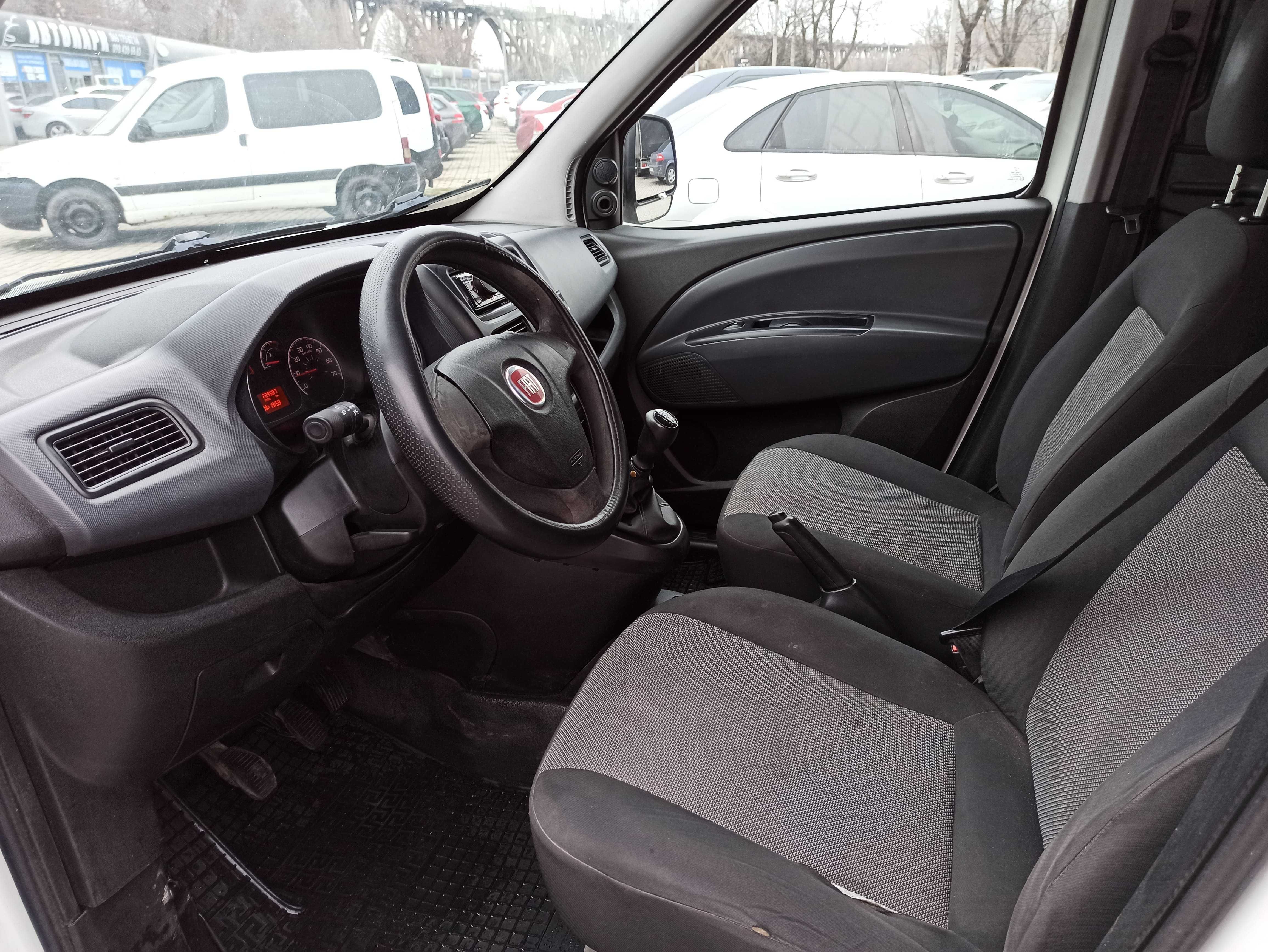 Fiat Doblo 2011 року