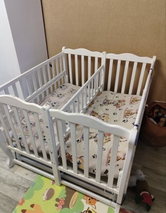 Манеж для двойни