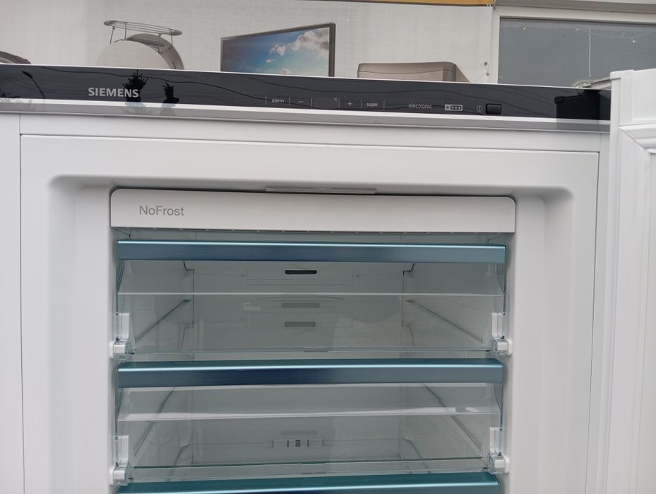 Морозильная камера Siemens No-Frost 366литров INVERTER A+++ Германия