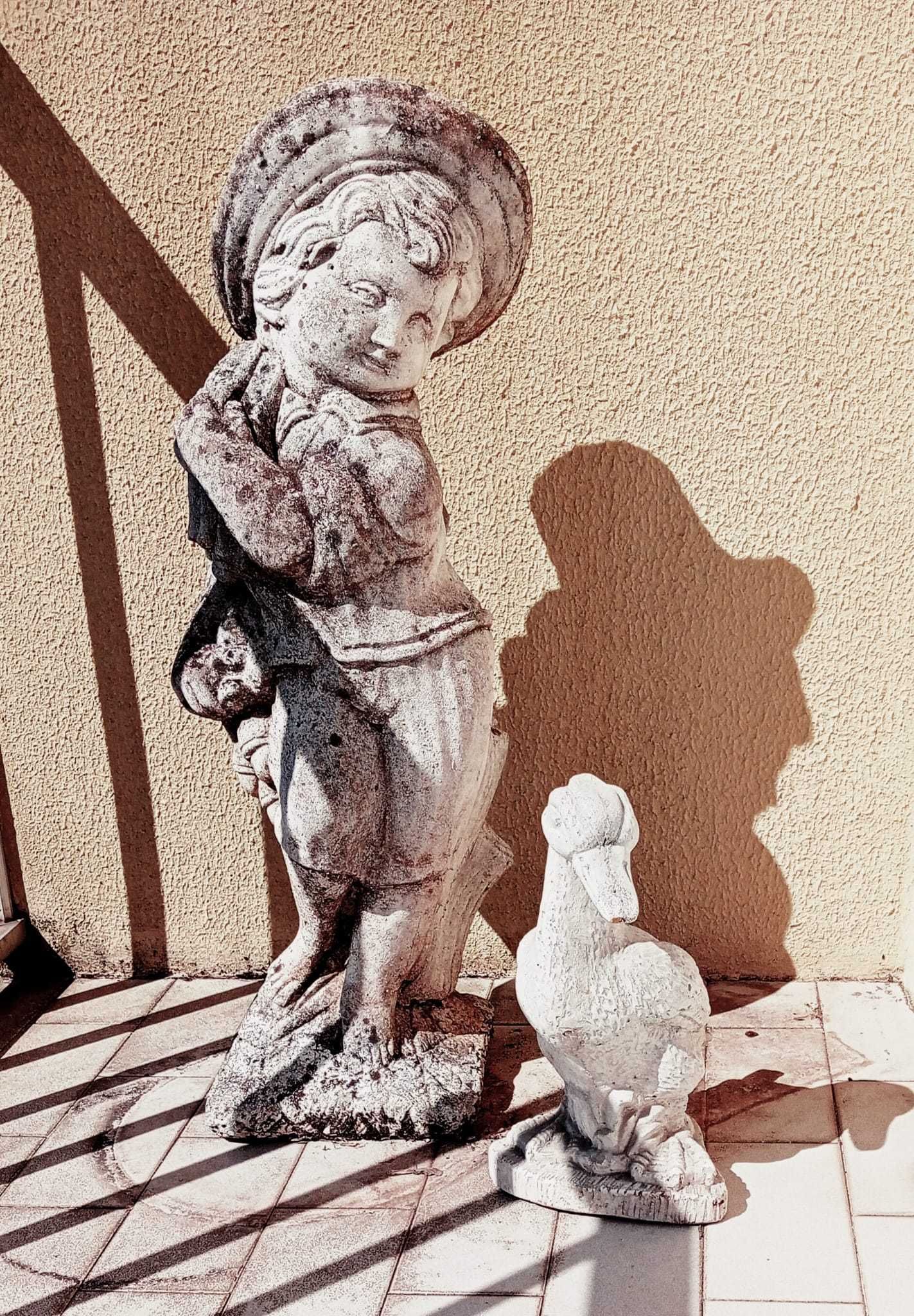 Pato de Pedra Menino de Pedra