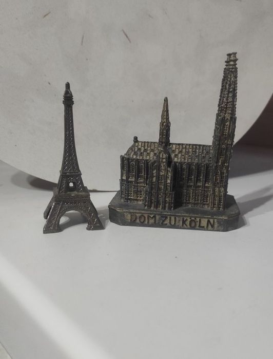 Сувеніри, статуетки магніти подарунки