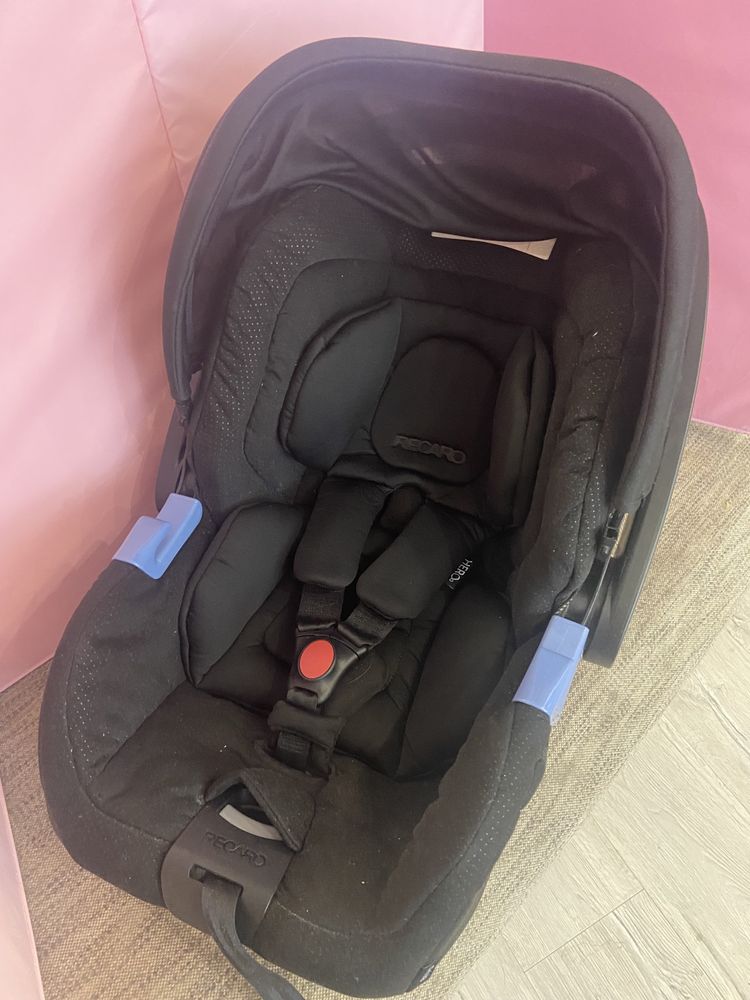 Авто кресло RECARO