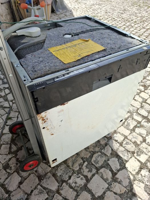Máquina de lavar loiça AEG