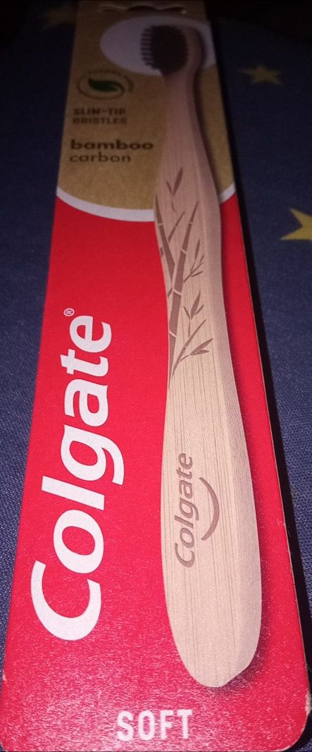 Escova de Dentes Bamboo Carbon "Colgate" Soft (selada)