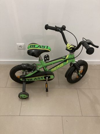 Bicicleta Criança roda 12 com estabilizadores