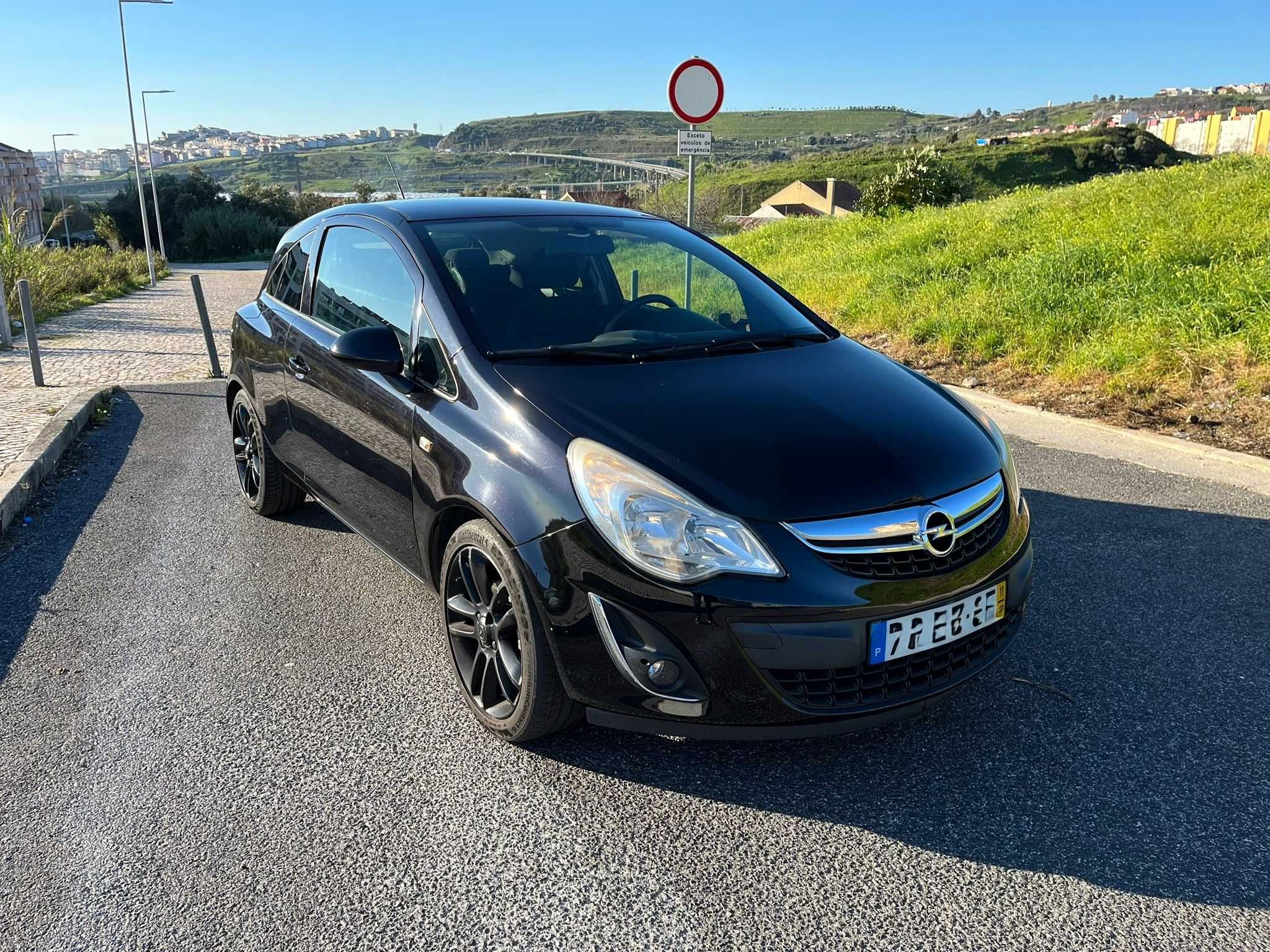 Opel corsa black editon