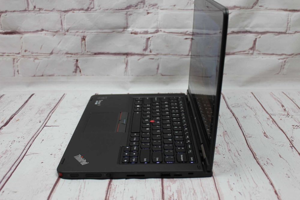 Сенсорний ноутбук трансформер Lenovo / i7 / 8 gb / SSD / IPS / FullHD