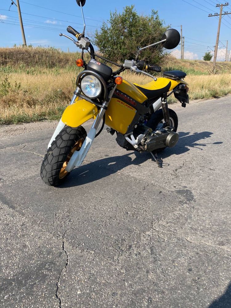 Продам скутер Suzuki