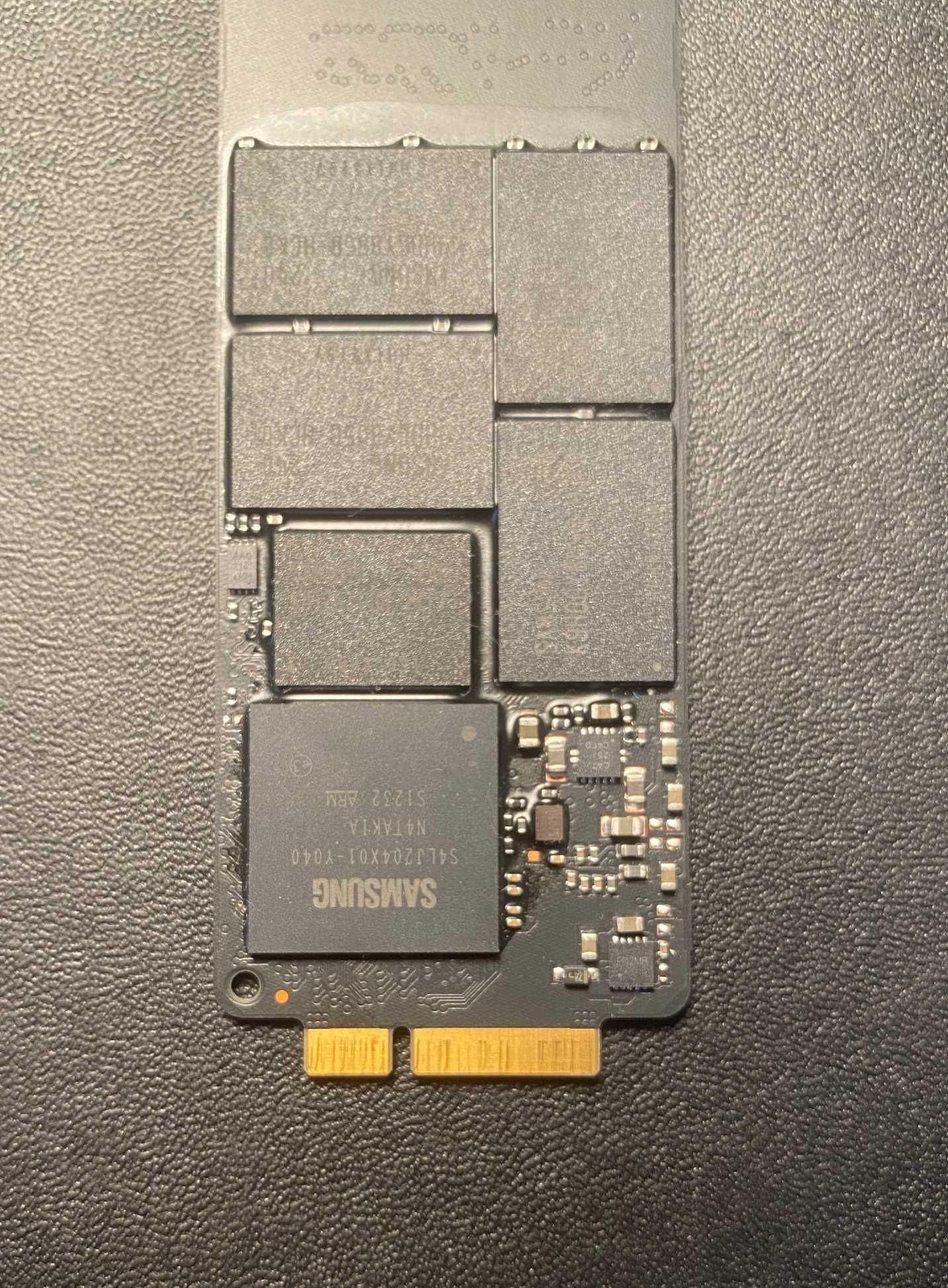 128 GB SSD SAMSUNG - Apple MacBook