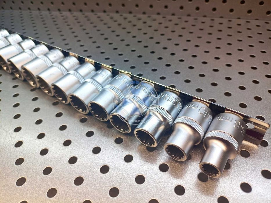 Zestaw nasadek 12-kątnych 1/2" 8 - 32 mm 16-el. Cr-V klucze nasadowe