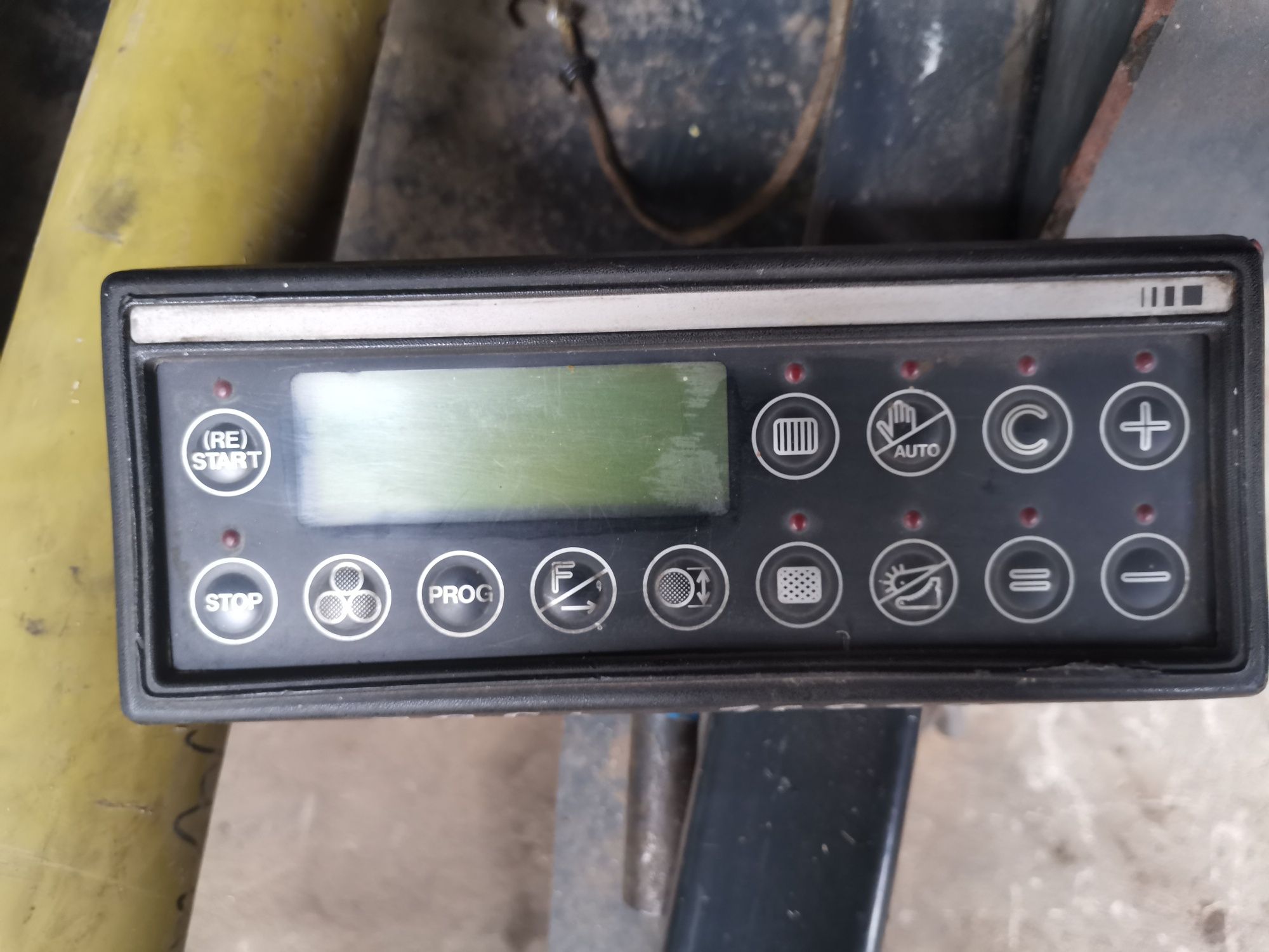 Prasa rolującą pasowa vicon rv187