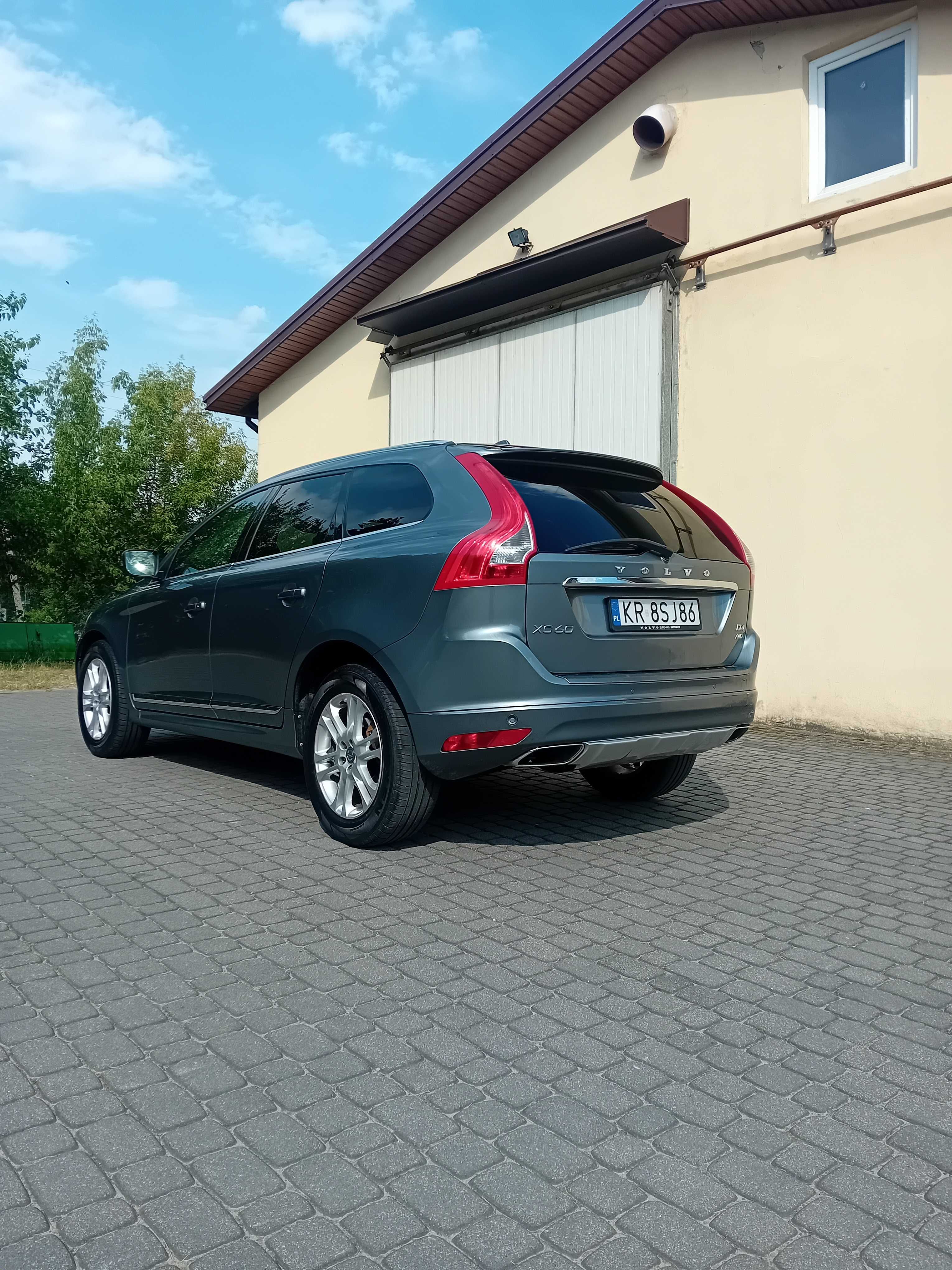 Volvo Xc 60 D4 Awd motor 2.4d automat Krajowy bezwypadkowy bdb