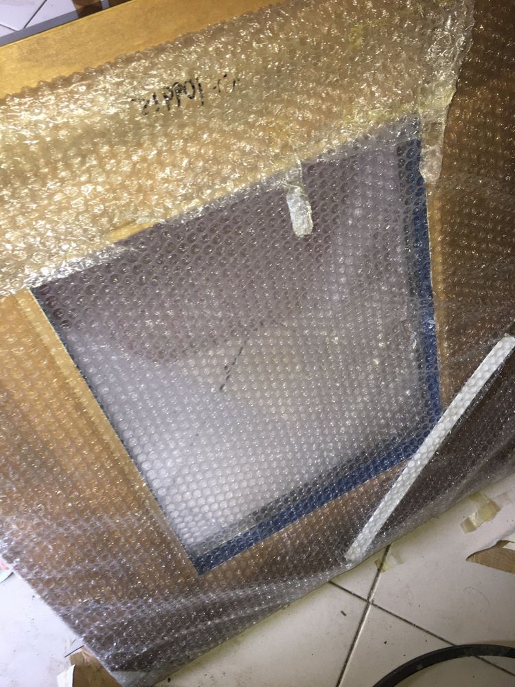 Moldura em Madeira com acabamento a imitar o Metalizado