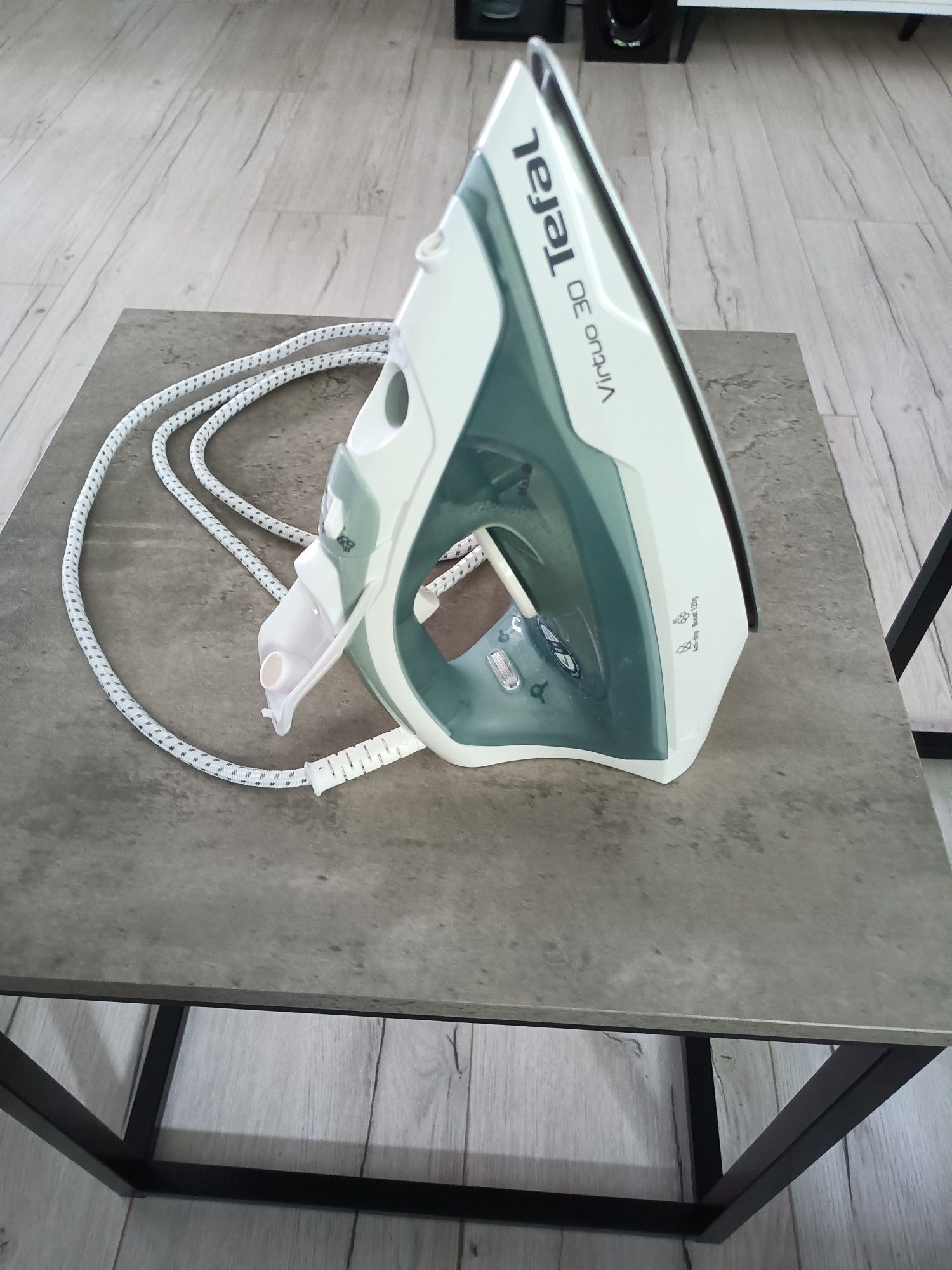 Żelazko parowe Tefal Virtuo 30
