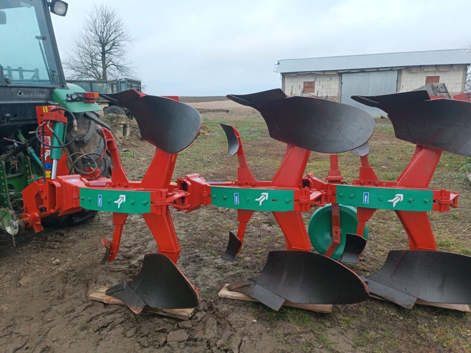 Плуг оборотний 3 по 40 захват. Kverneland квернеланд