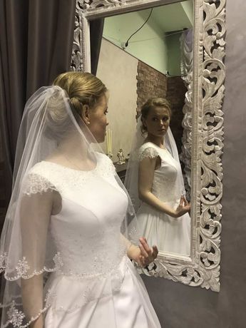 Шикарное свадебное платье А-силуэт