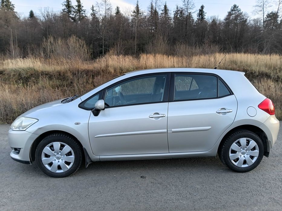 Тайота Ауріс 2008р