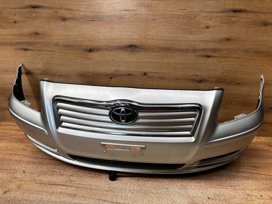 Zderzak przedni Toyota Avensis T25 kolor 1c0