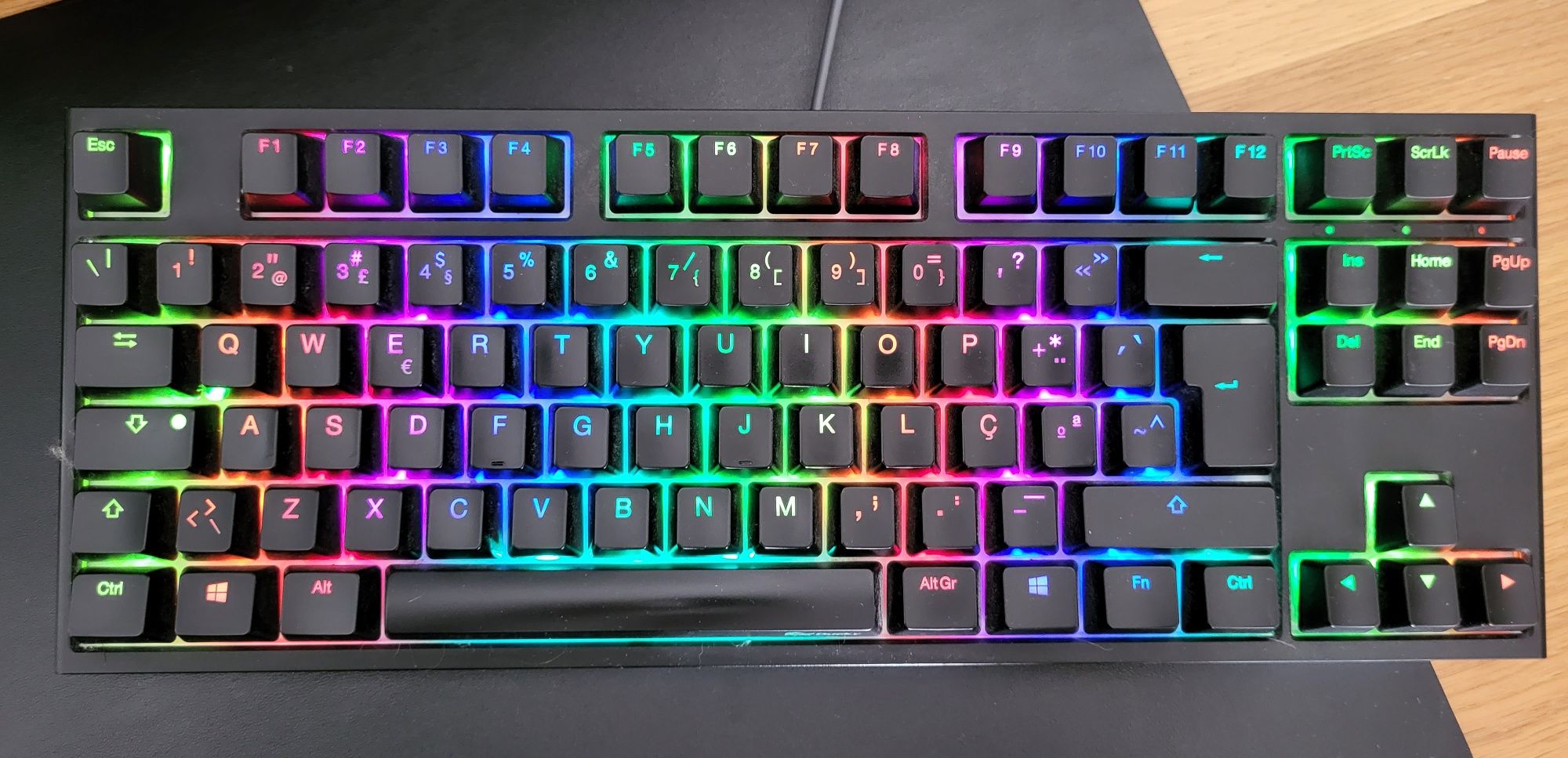 Teclado mecânico Ducky ONE 2 TKL MX Brown RGB