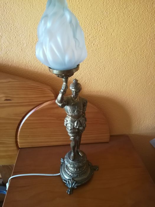 2 candeeiros antigos