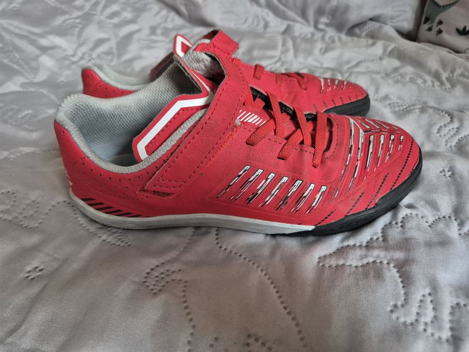 Buty halowe do piłki nożnej halówki