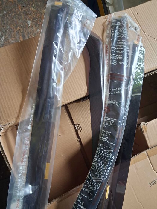 Owiewki na szyby mazda mpv