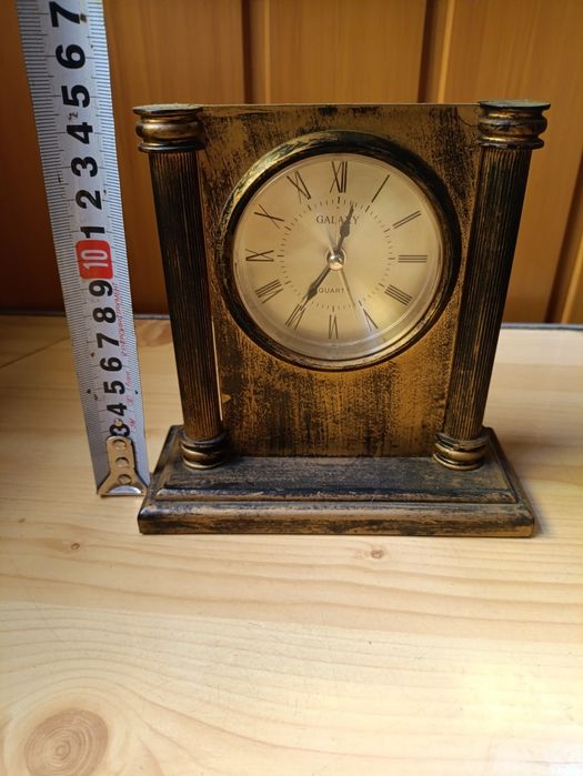 Часы настольные б/у 440гр