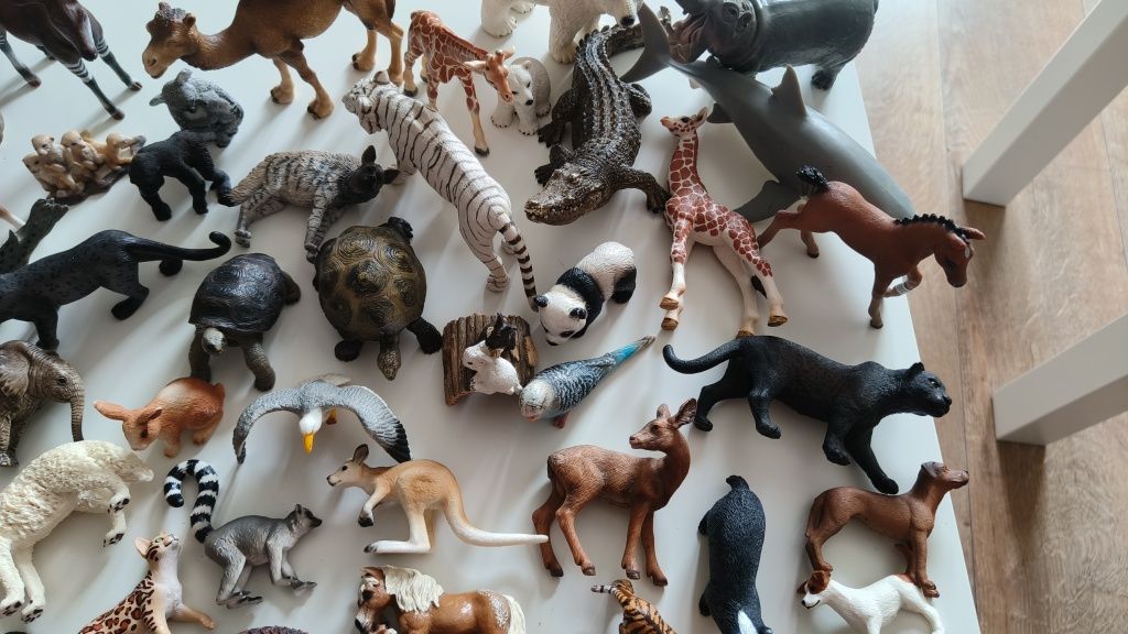 Figurki zwierząt schleich/collecta