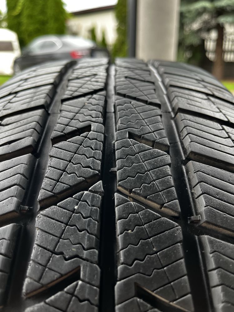 Zimowe Barum 215/55 r17, 2022 r