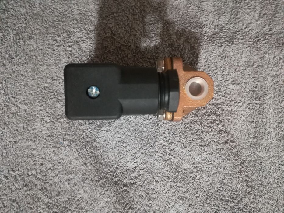 Elektrozawór CKD ADK11-8G,24V DC ,1/4"