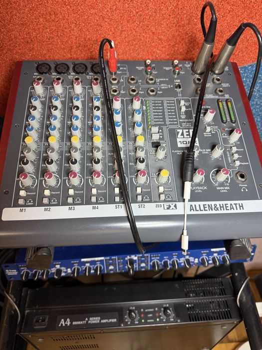 Музыкалтные колонки доя дома и вечеринок