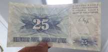 Nota de banco da bosnia 25