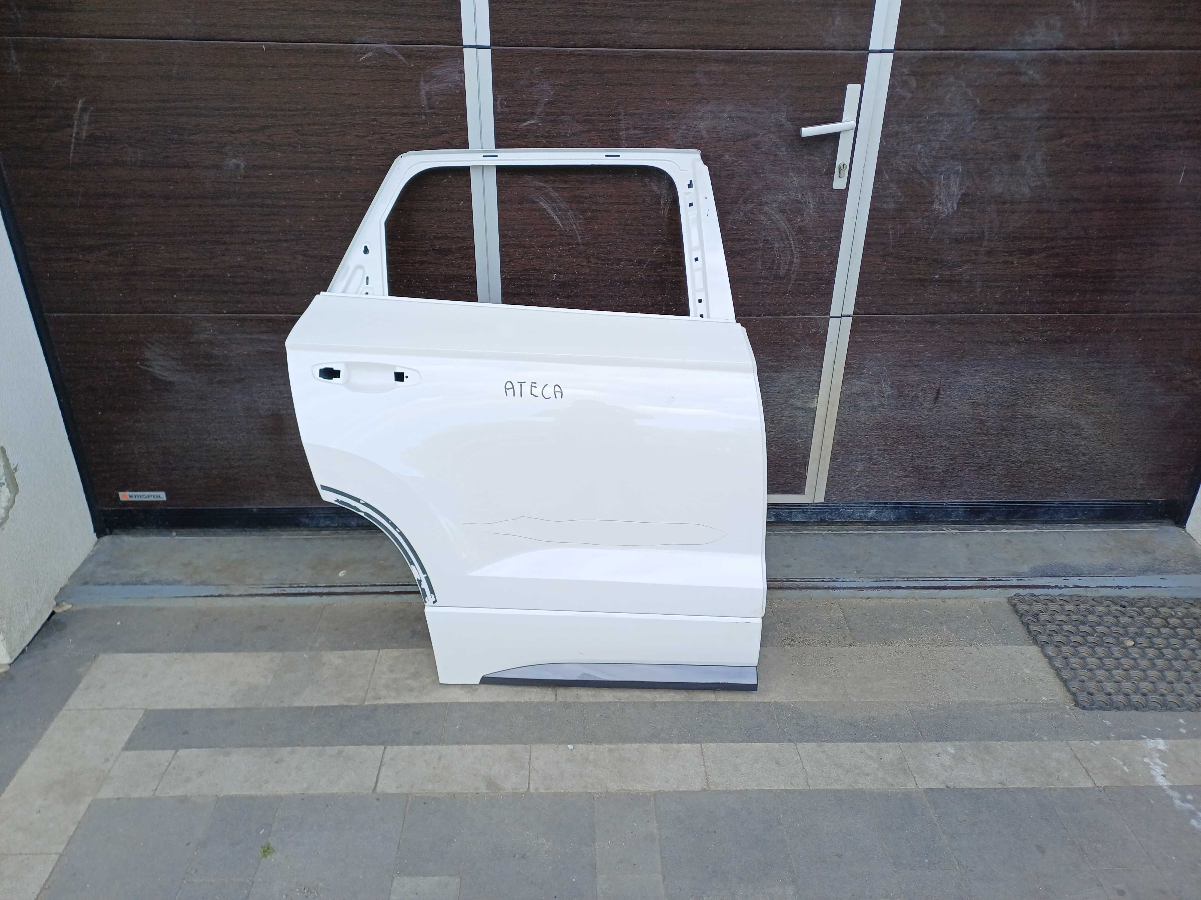 drzwi prawy tył seat ateca