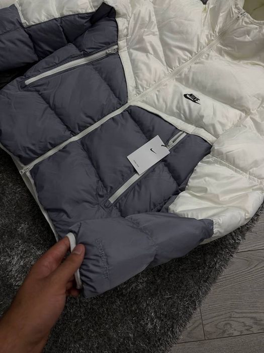 Куртка Nike (не підійшов розмір)