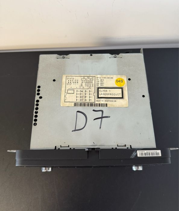 Radio RCD310 VW Jetta, Passat B6, Golf 5/6, Touran SEAT Altea, Leon II