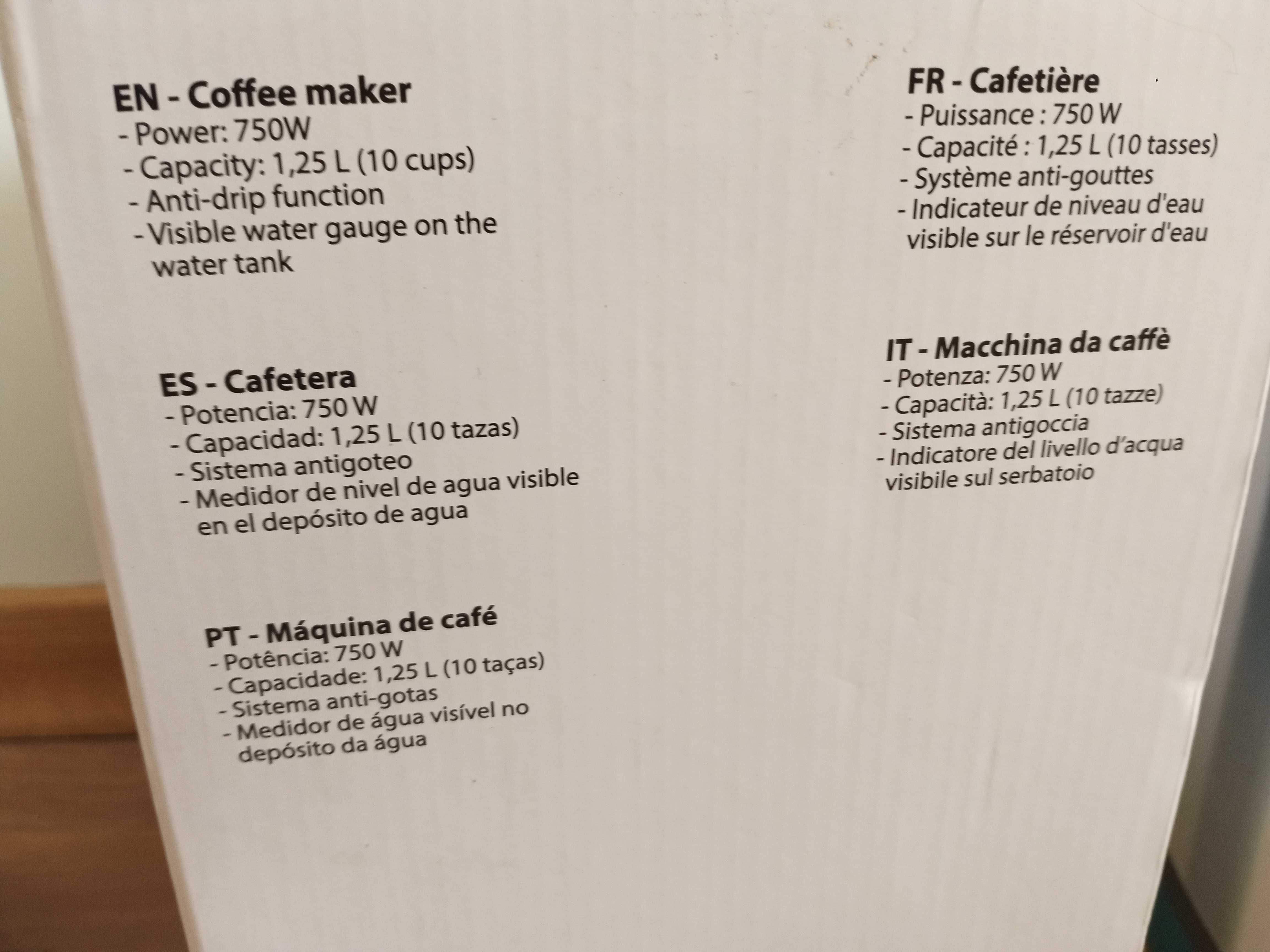 Cafeteira e termos