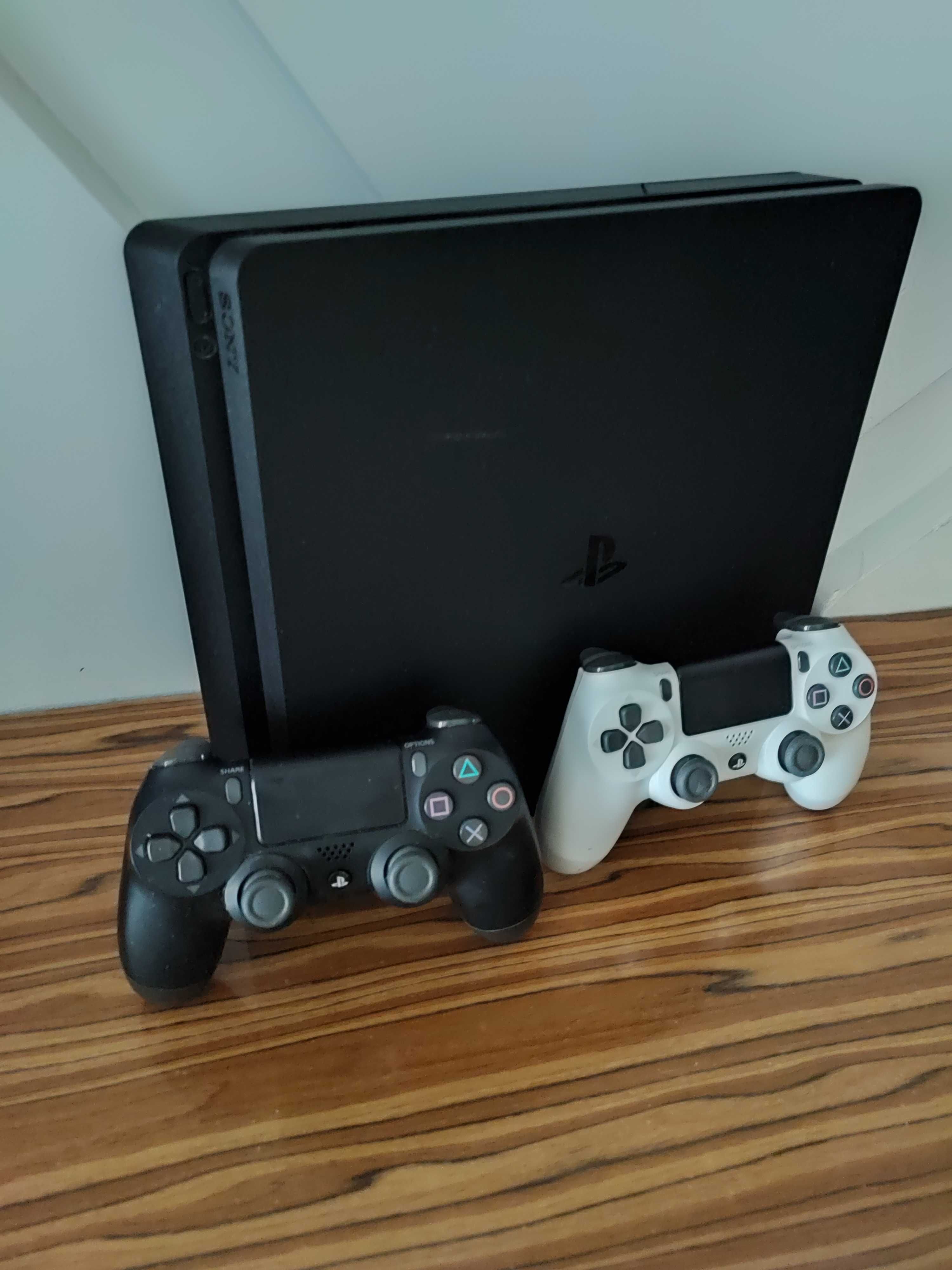 [PS4] Konsola PlayStation 4 Slim + 2 Pady