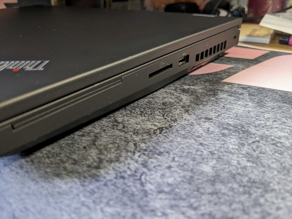 Lenovo Thinkpad P15 gen 1| Xeon 10885-M | Quadro RTX 5000 | 4K