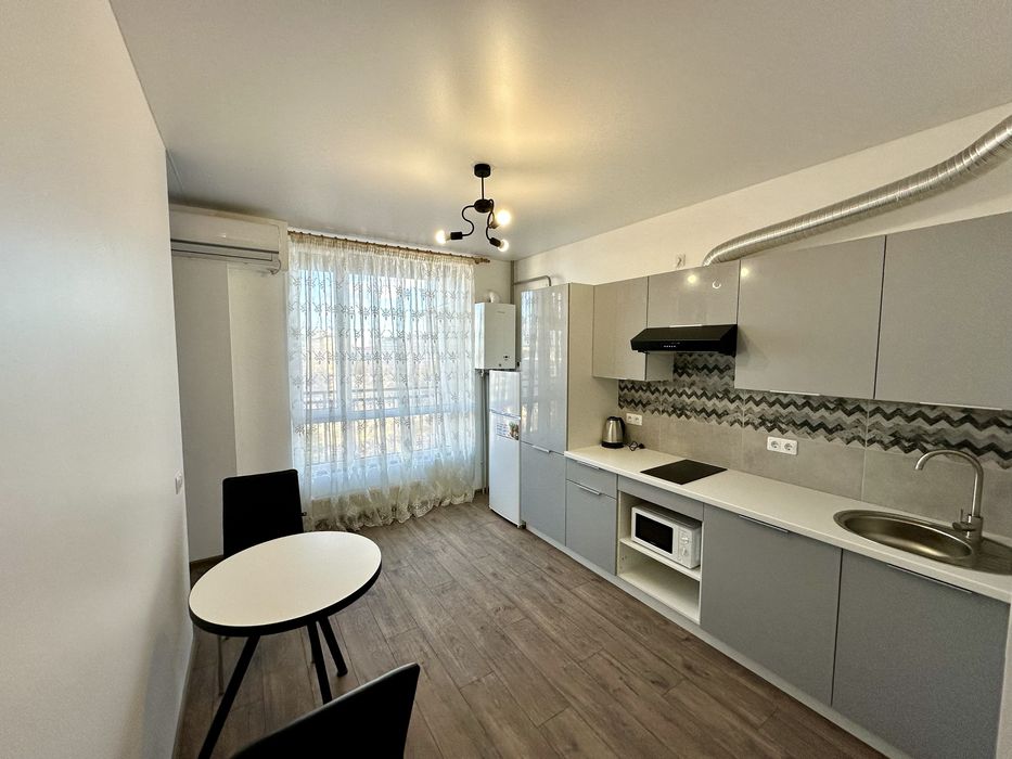 На добу|тиждень|місяці в самому центрі