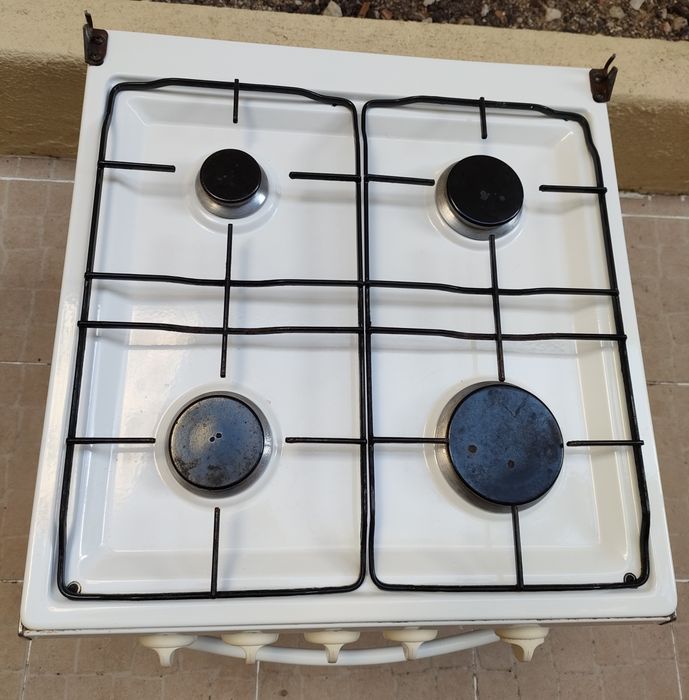 Fogão Junex em bom estado