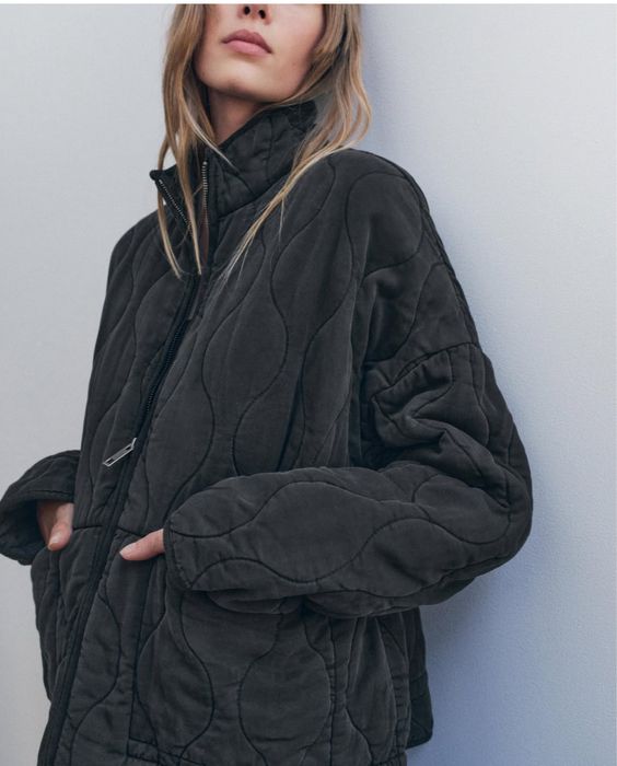 Стильний свитшот від  ZARA