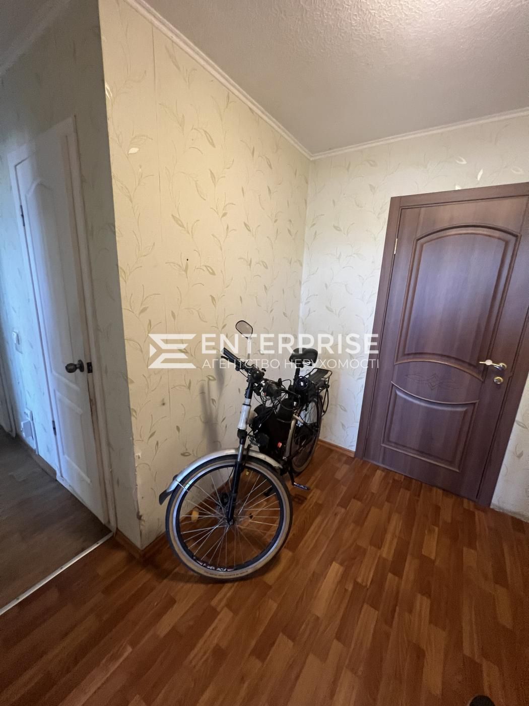 Гореничі Продаж 2-кімнатна 55 кв.м. 15 хвилин до метро Житомирська
