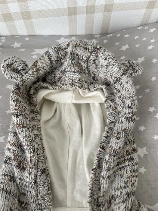 Sweterek dla noworodka z bawełnianą podszewką