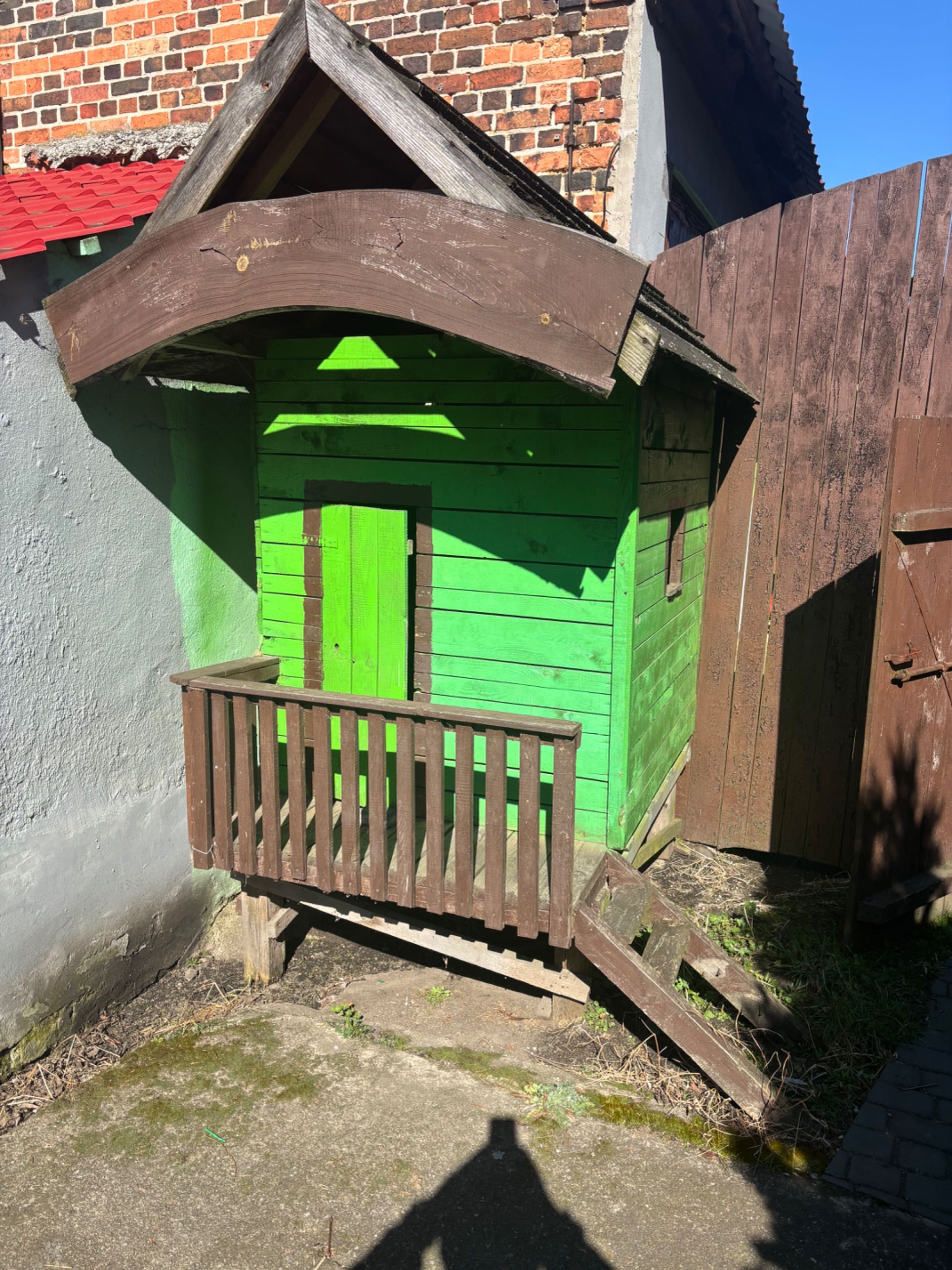 Domek dla dzieci z litego drewna