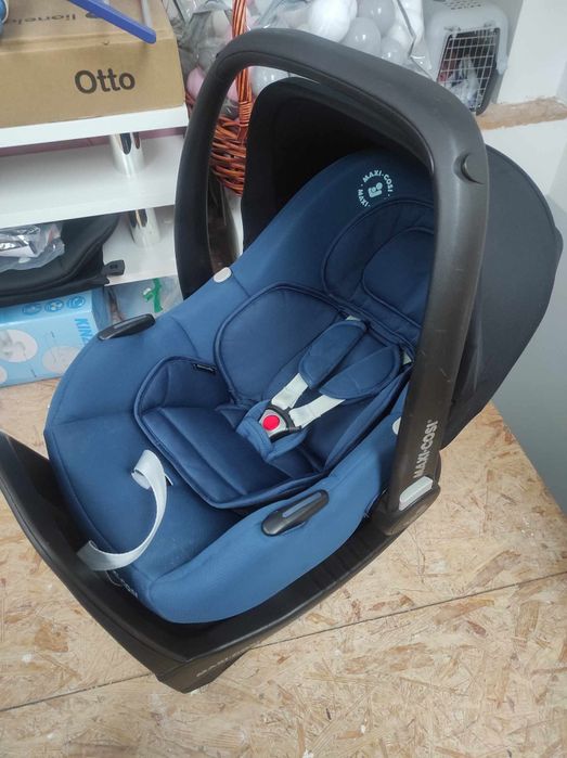 Maxi-Cosi fotelik tinca + baza familyfix3