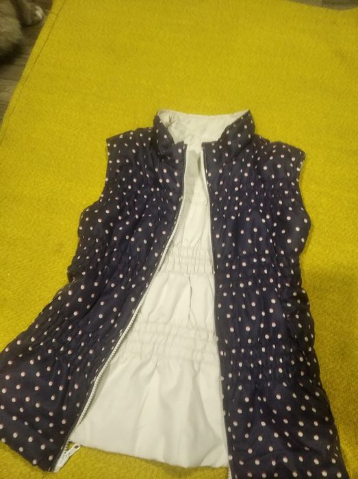 Курточка мятного цвета и жилетка двухсторонняя