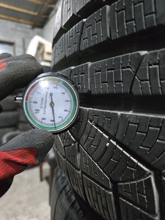 Шина зимова 255/40R18 Pirelli Sotozero 2022